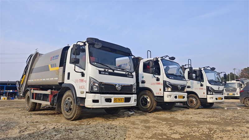 壓縮垃圾車出租，年底車源有限哦！